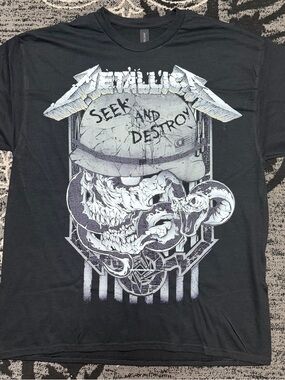 Black Metallica "Seek and Destroy" Graphic Tee